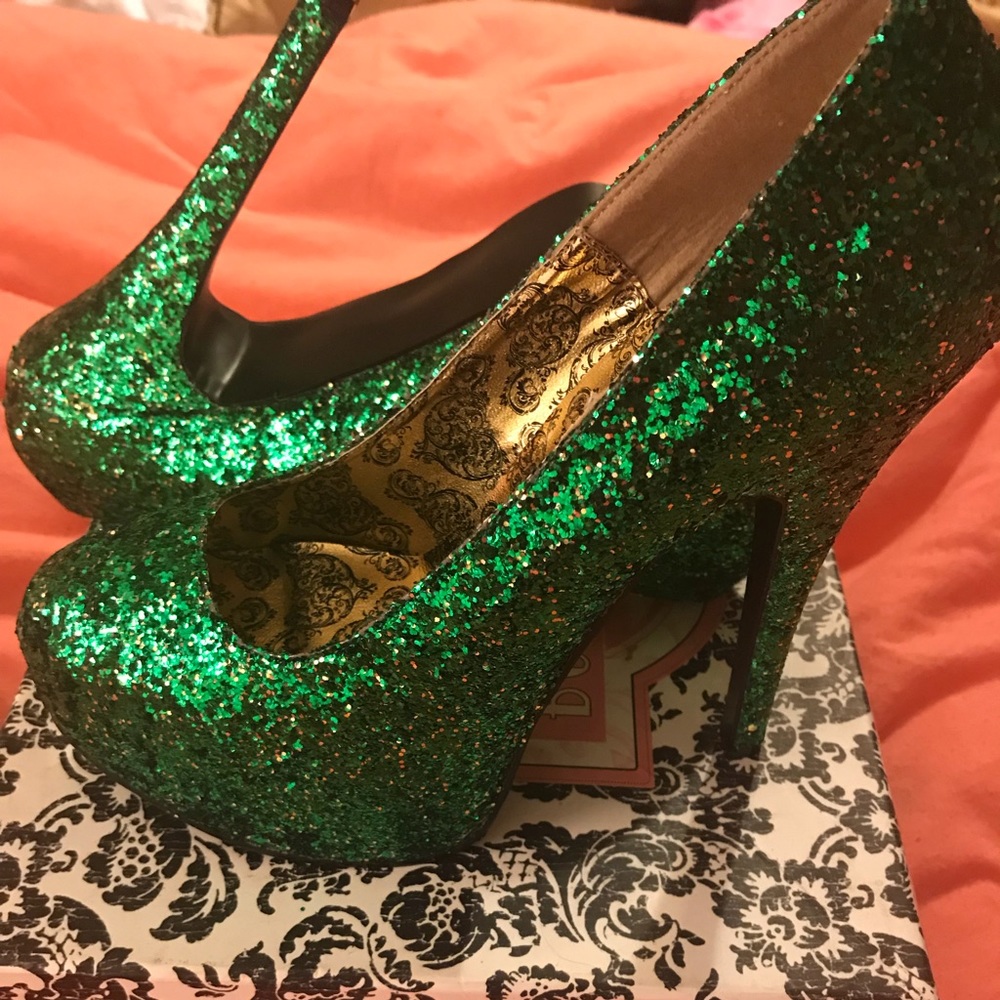 Emerald Green Glitter size 9 Stilettos